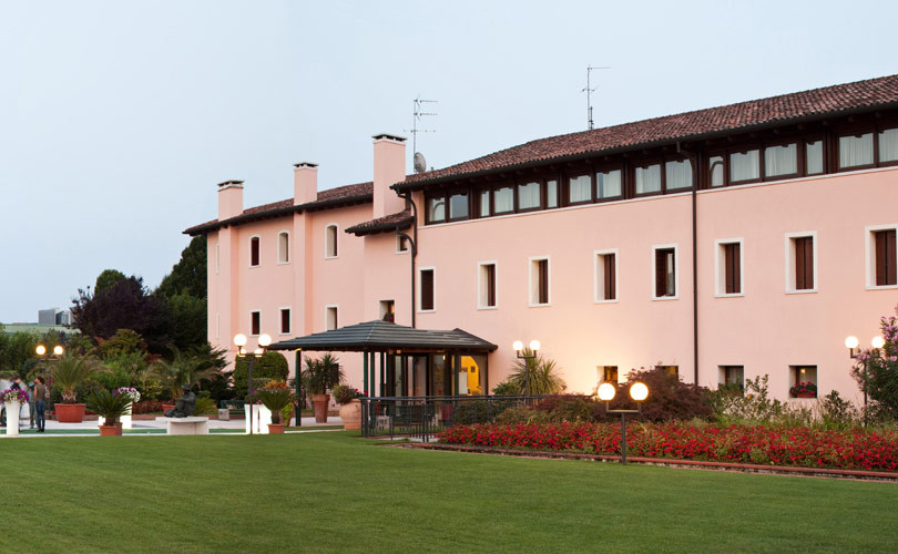 卡斯泰尔夫兰科韦内托酒店住宿-Hotel Ristorante Fior