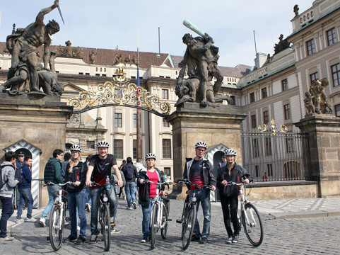 Ecotours-布拉格必去景点