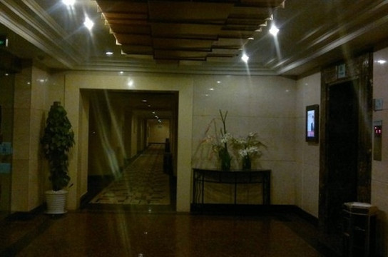 成都璟瑞金港湾酒店(西南交大抚琴夜市店)主图