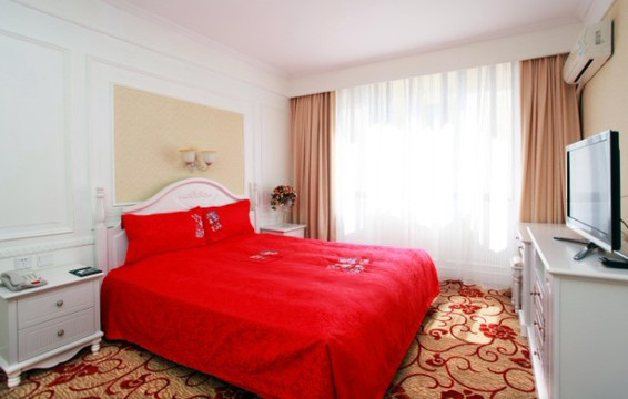 青岛海林山庄大酒店(石老人海水浴场海安路地铁站店)主图