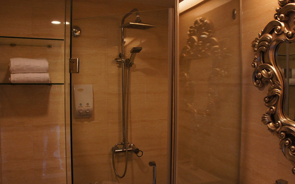 蓝宝石酒店主图