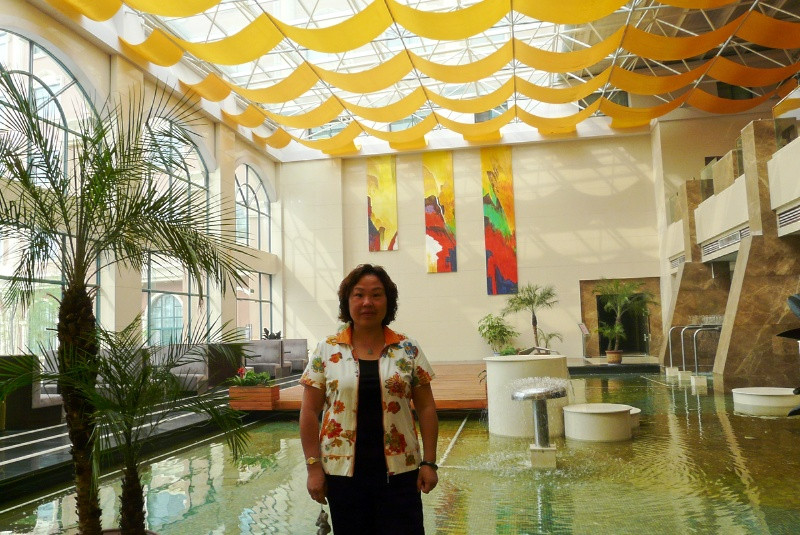 赐富中原国际大酒店主图