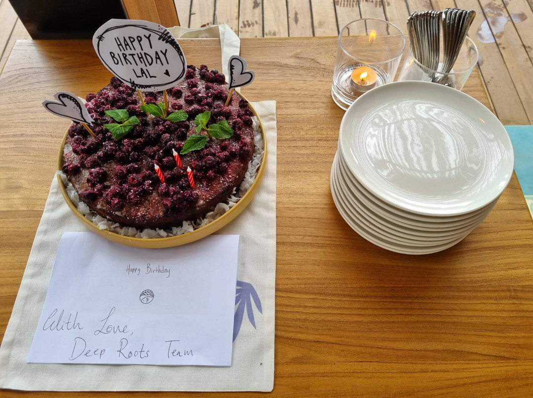 Deep Roots Dive & Yoga Resort主图