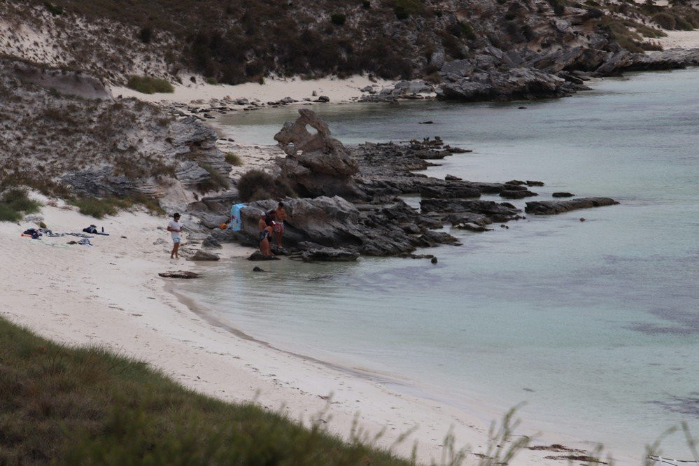 Rocky Bay-罗特尼斯岛必去景点