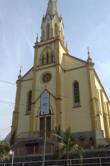 Pinhal Grande旅游景点-Paroquia Sagrada Familia