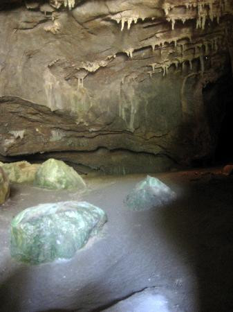 Grotte de Lombrives-Ussat必去景点