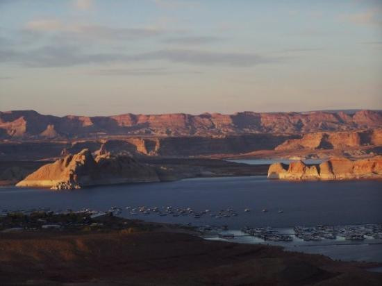 葛兰峡谷国家旅游度假区-佩吉必去景点