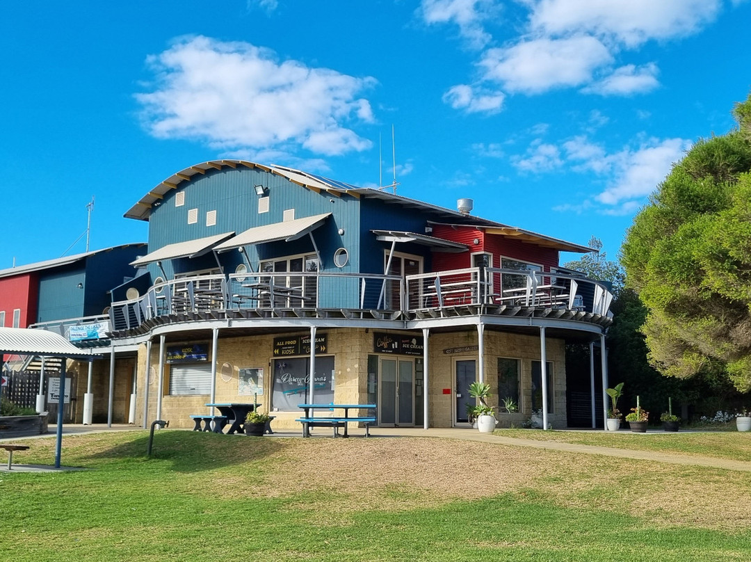Lakes Entrance Beach景点图片