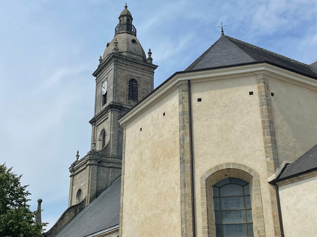 Église Saint-Patern-瓦讷必去景点
