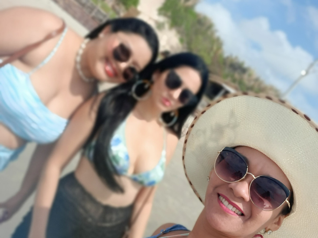 Praia de Araoca景点图片