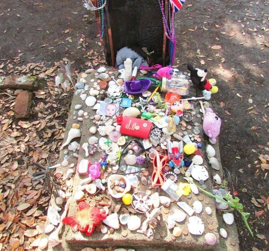 Beaufort Historic Site Old Burying Ground景点图片