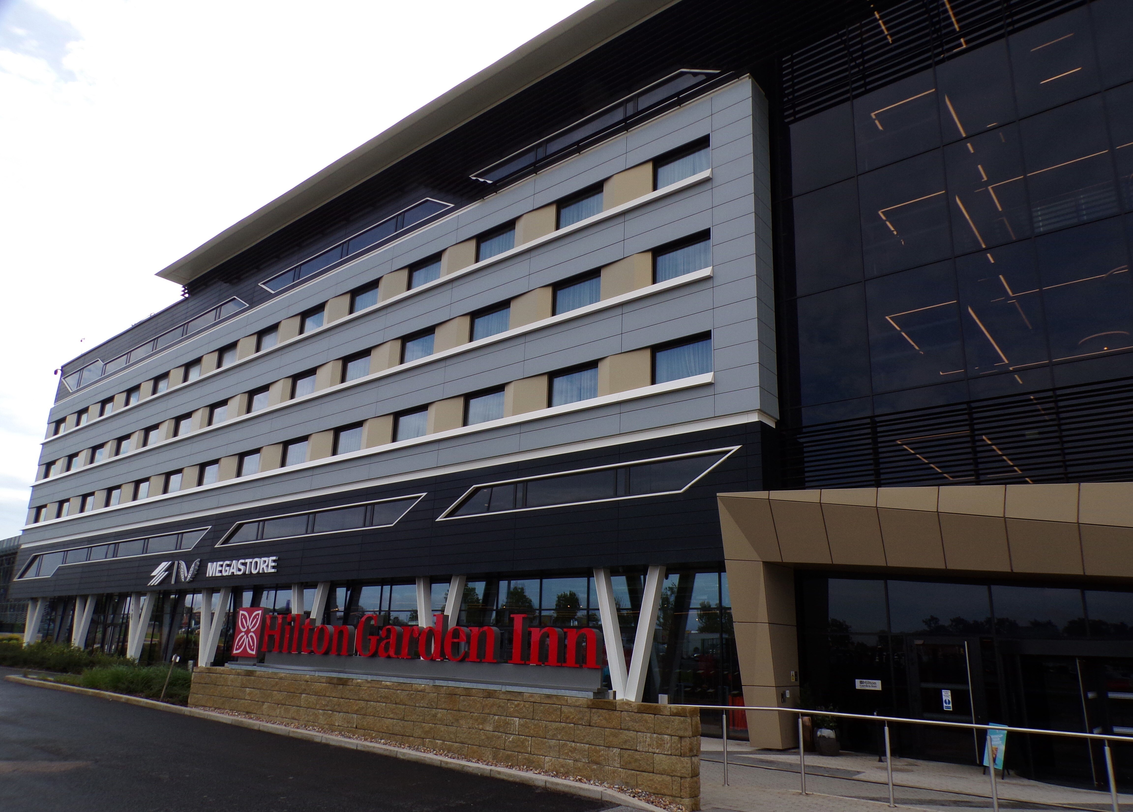 Hilton Garden Inn Silverstone-浴室