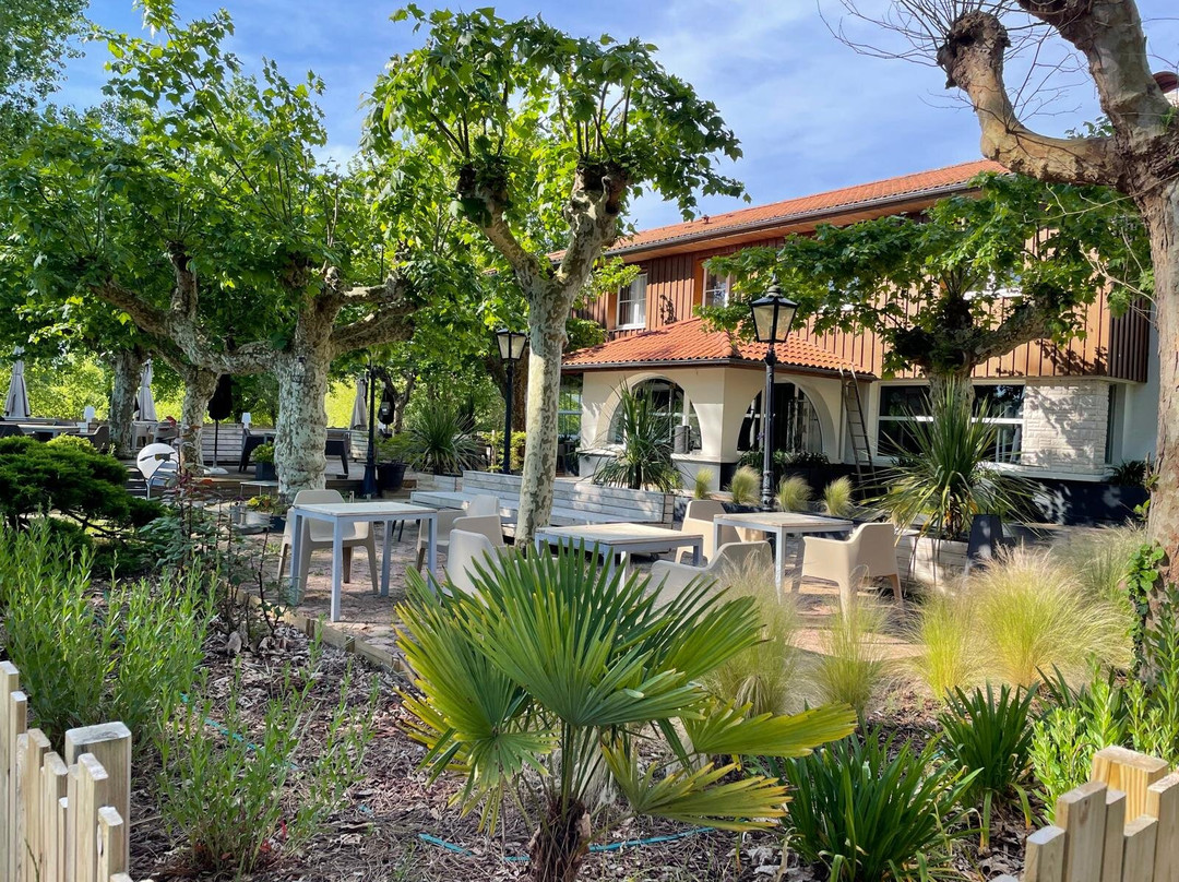 Hotel Au Bon Coin du Lac主图