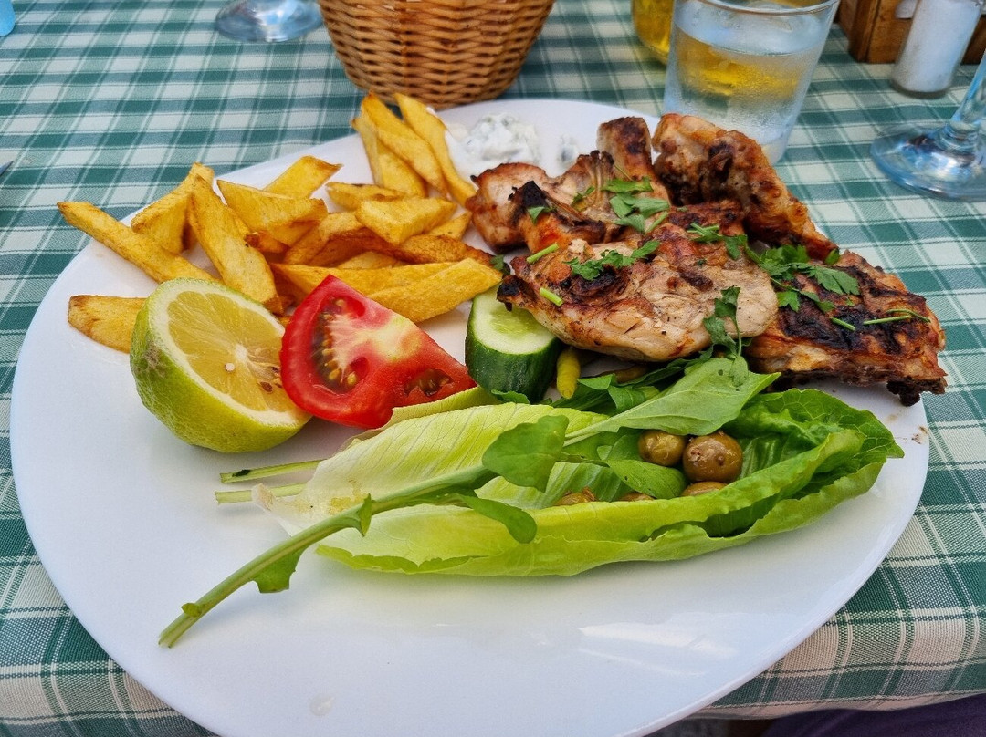 Colombos Tavern主图