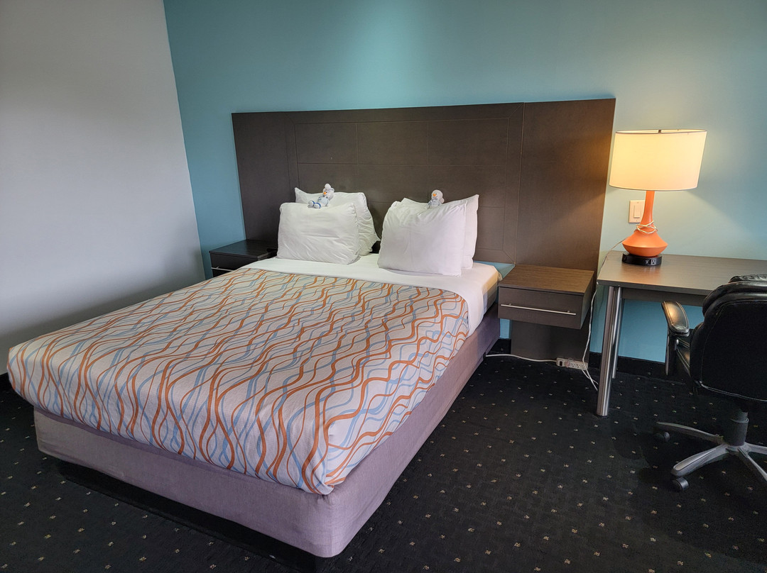 Howard Johnson by Wyndham Gananoque主图