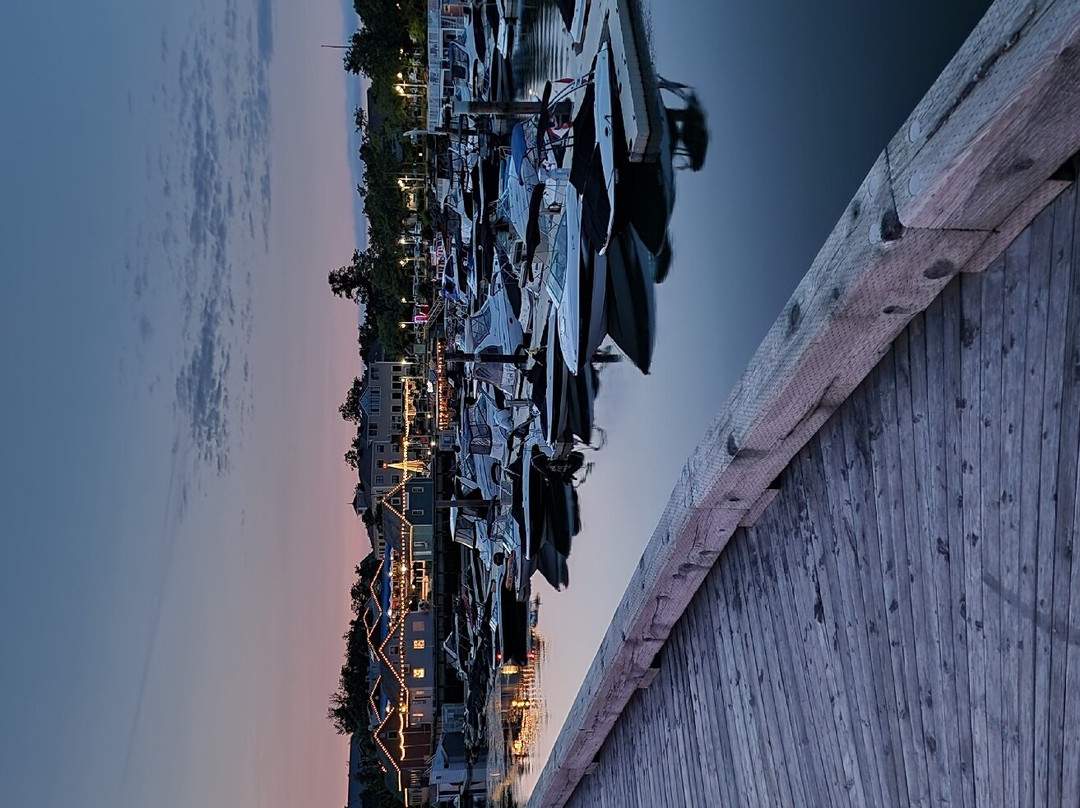 Peake's Wharf-夏洛特镇必去景点