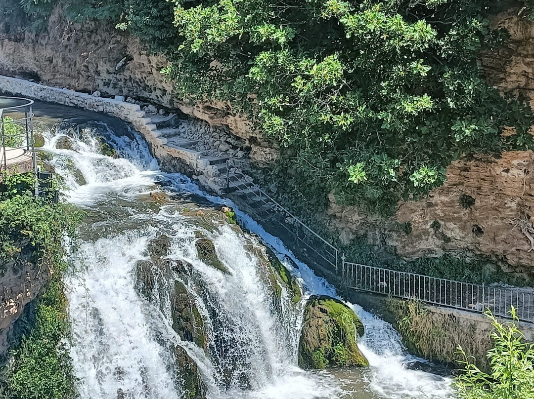 Cascadas Del Rio Cifuentes景点图片