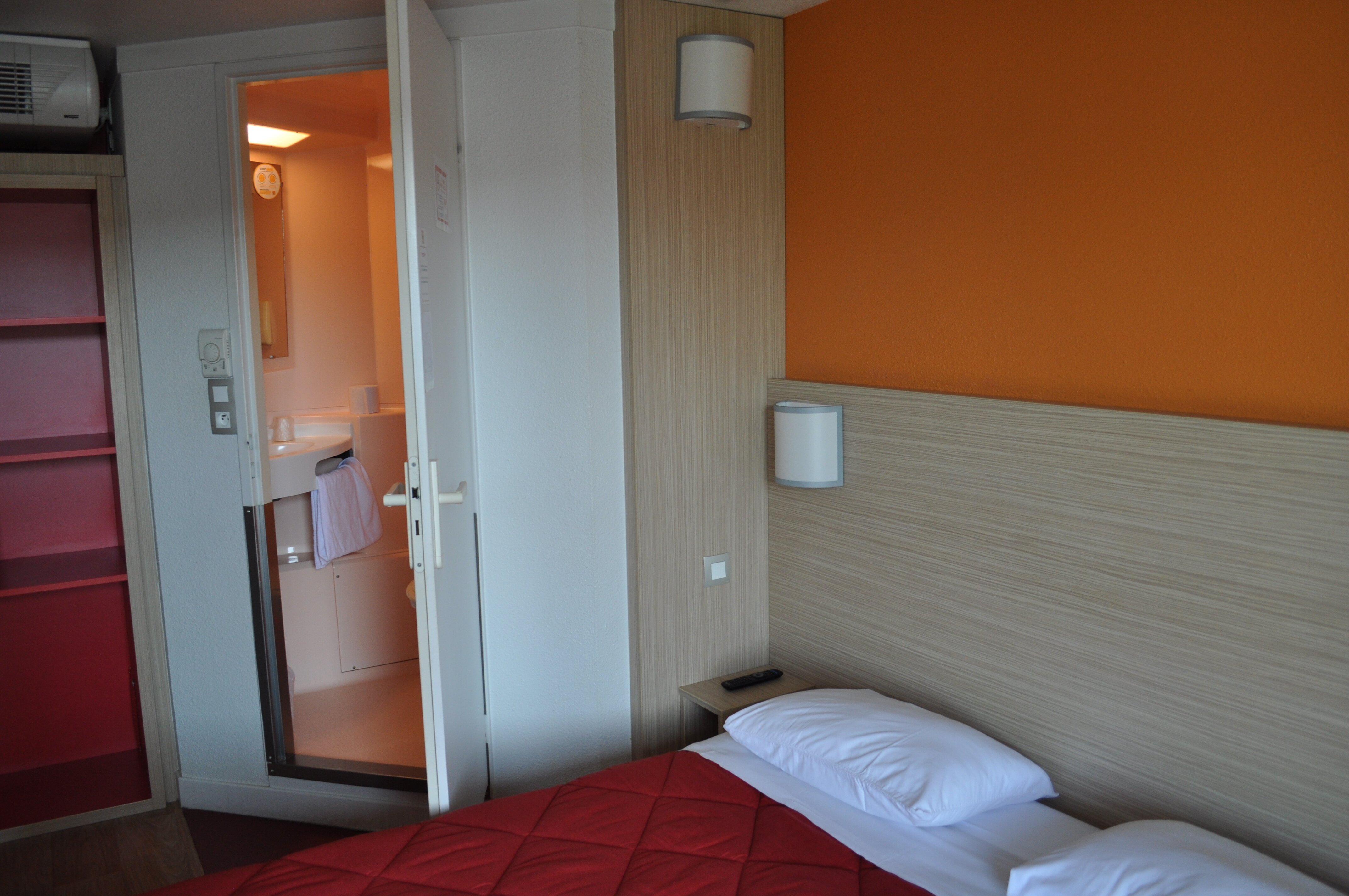 Hôtel Première Classe Clermont Ferrand Aubière-浴室