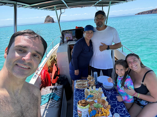 Cleos Vip Tours-拉巴斯必去景点