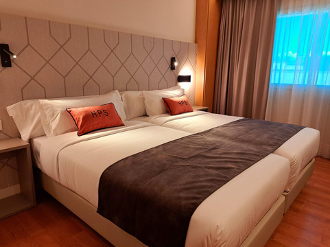 都市快捷桑坦德帕拉亚思酒店主图