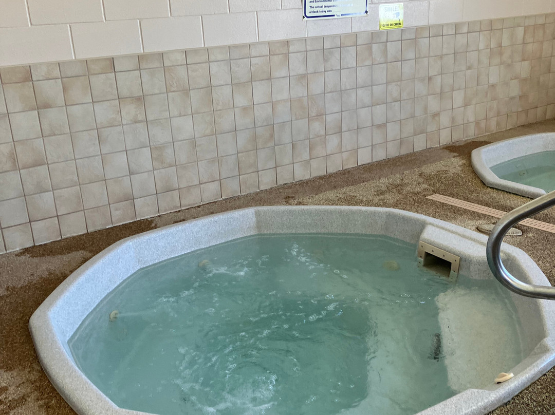 布特希尔套房酒店主图