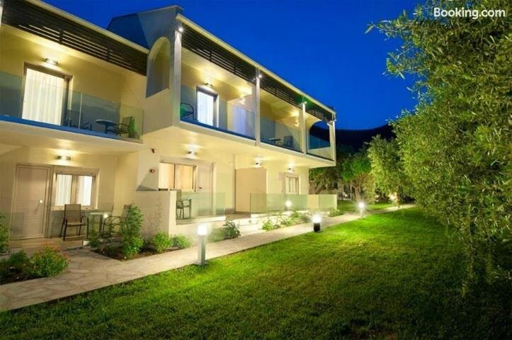 Louloudi Aparthotel主图