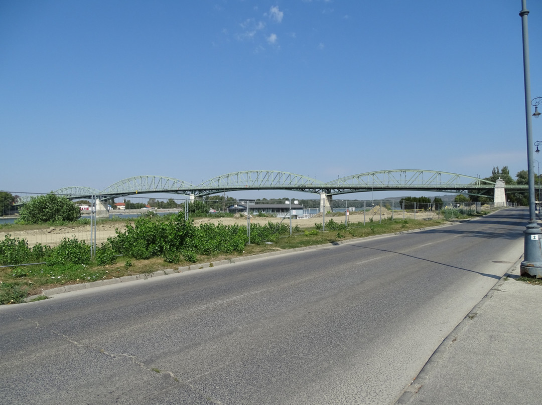 Mária Valéria Bridge-Sturovo必去景点