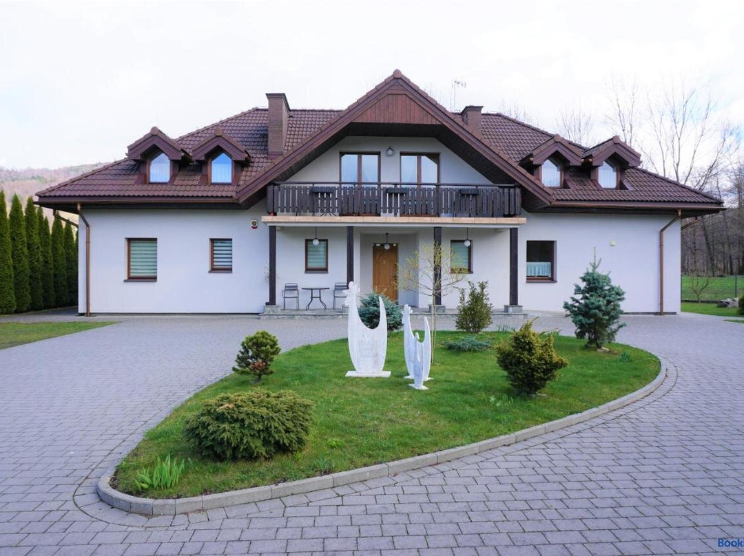 Dworek Gora i Kura