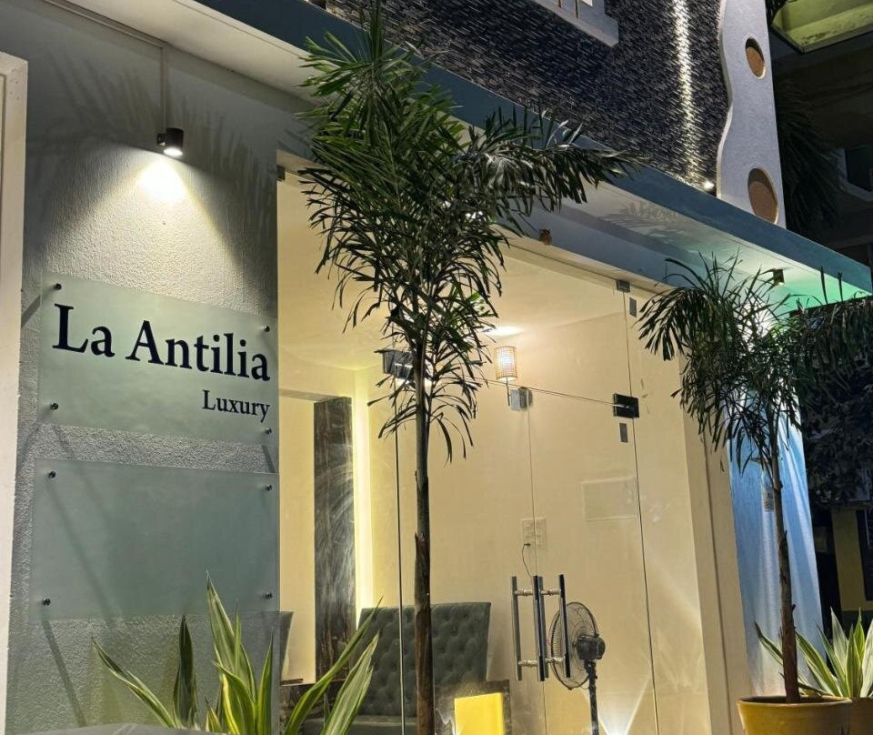 La Antilia Luxury