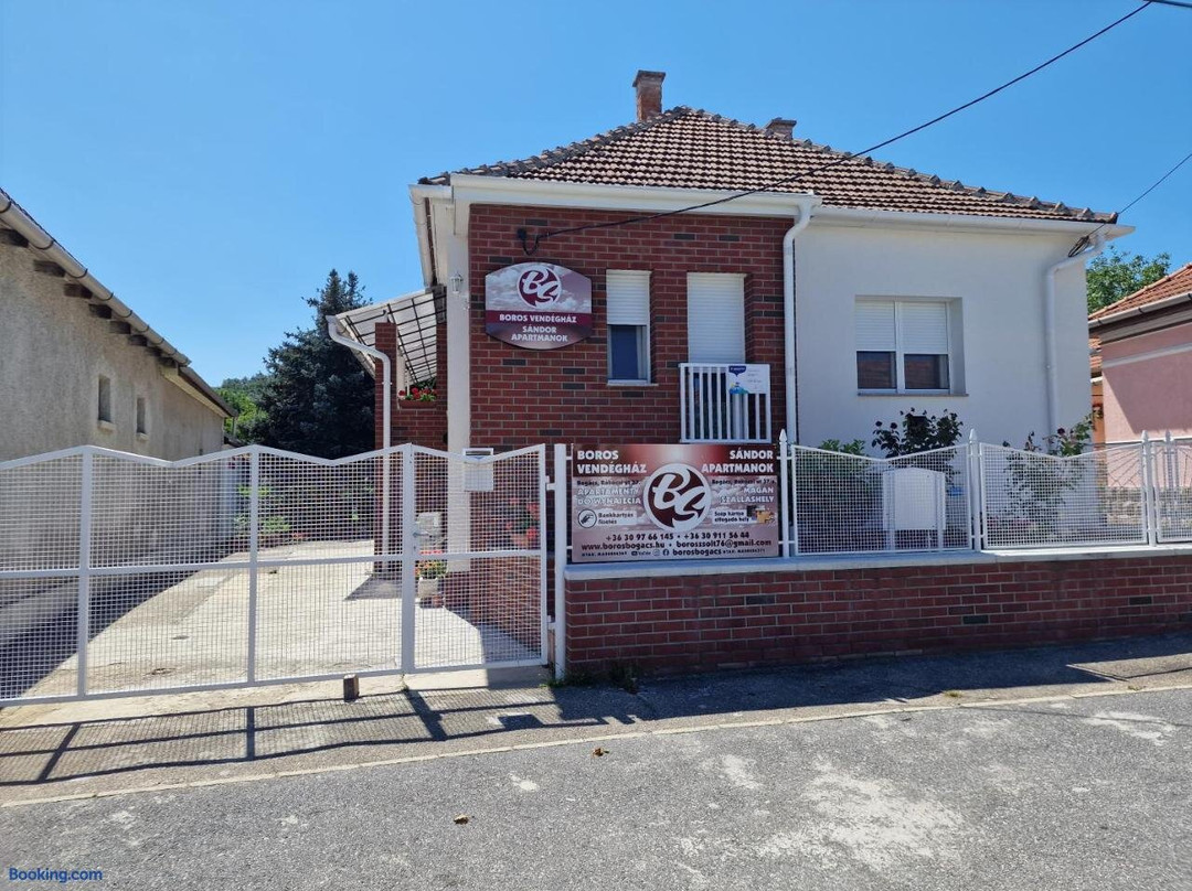 Sandor Apartmanok