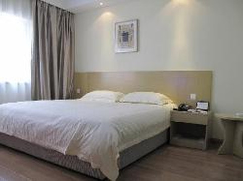 广纳假日酒店主图