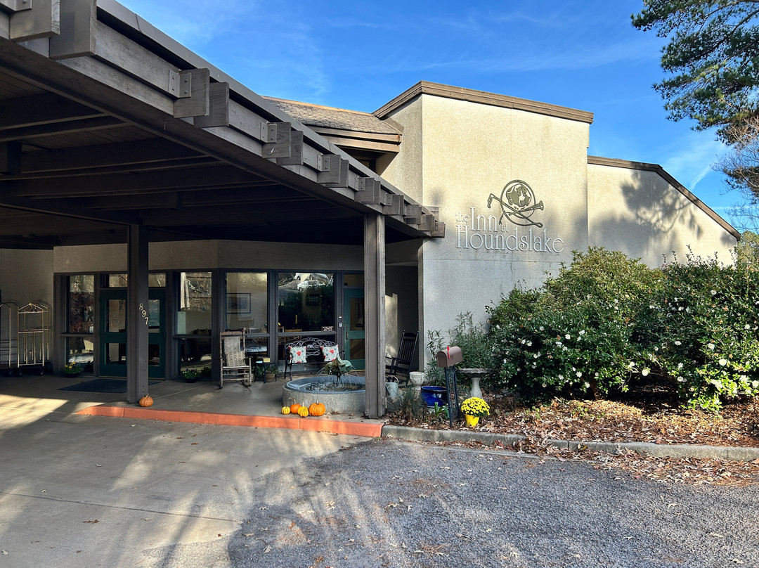 The Inn at Houndslake主图