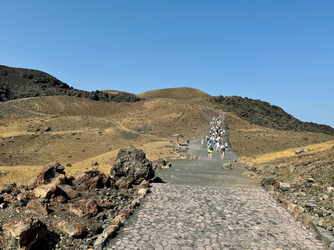 卡美尼岛-圣托里尼必去景点