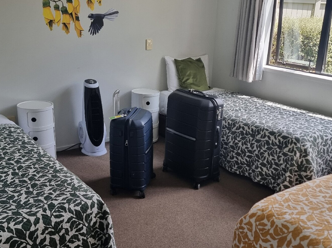 高山湖汽车旅馆主图