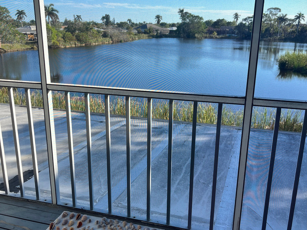 Marco Island Lakeside Inn主图