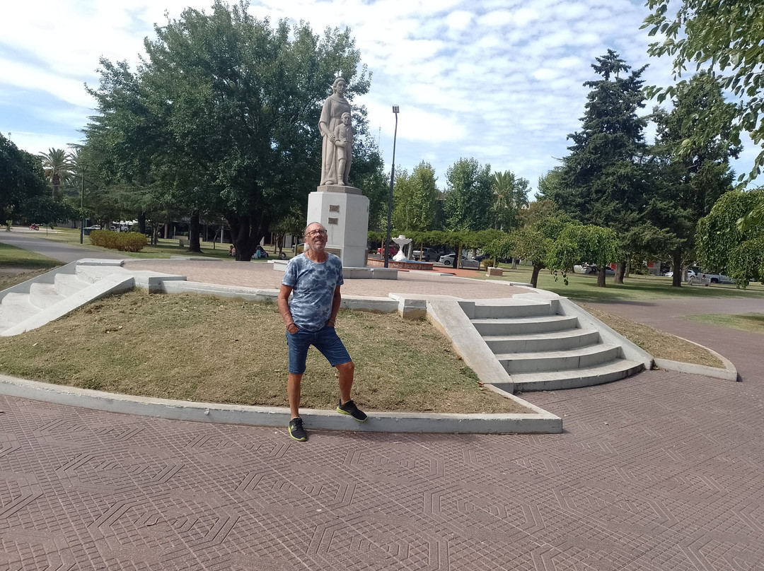 Plaza Simón Bolívar-San Carlos de Bolivar必去景点