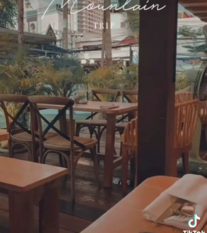 普吉岛洛卡尔酒店主图