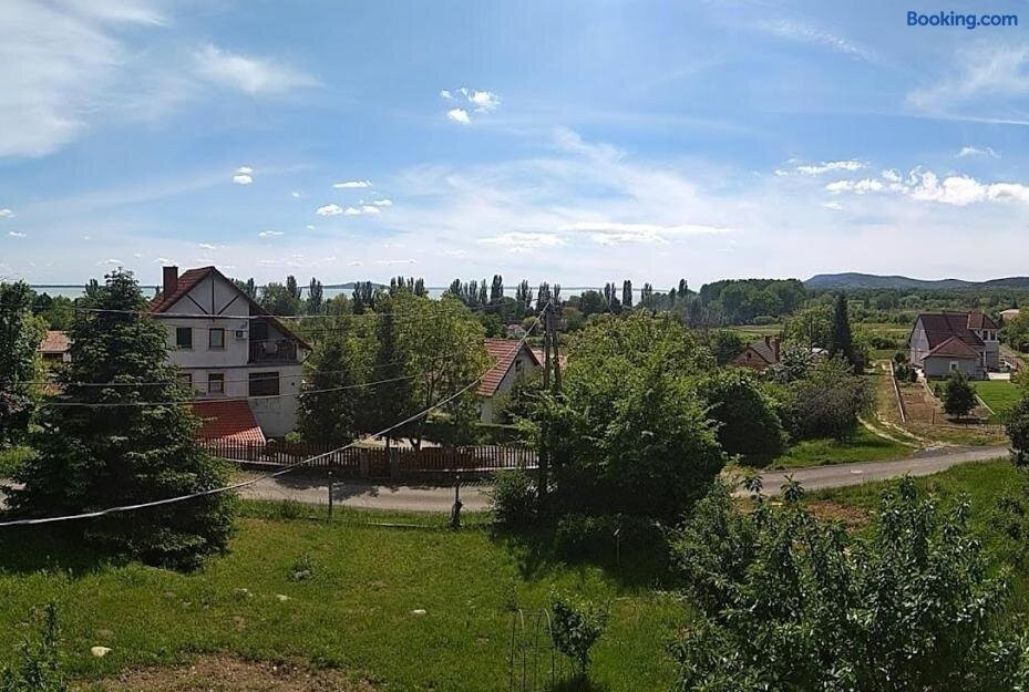BalatUniversum Apartmanhouse