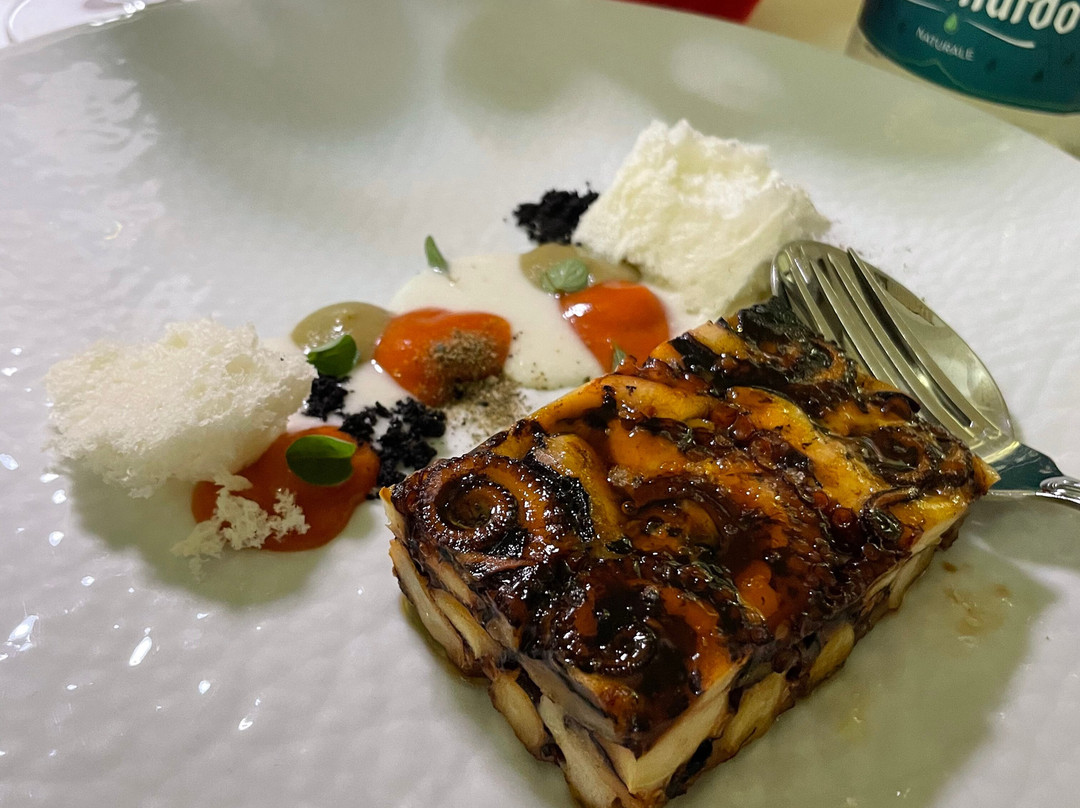 奥斯图尼宫酒店主图