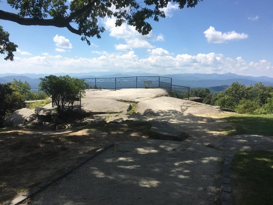 Jump Off Rock景点图片