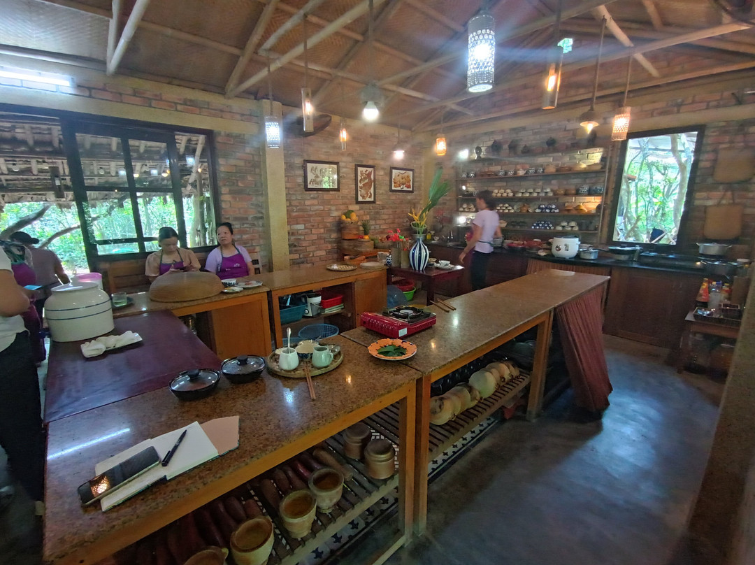 Hue Inn Side Out Cooking Class-顺化必去景点