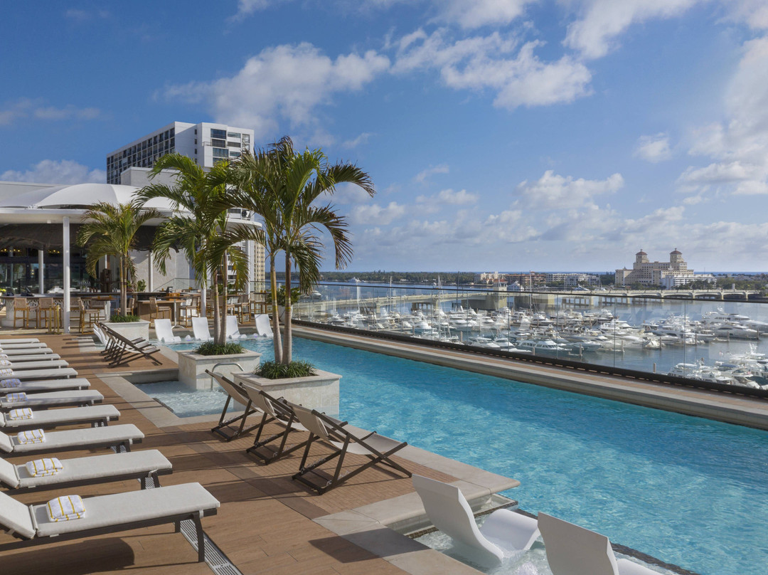 The Ben, Autograph Collection