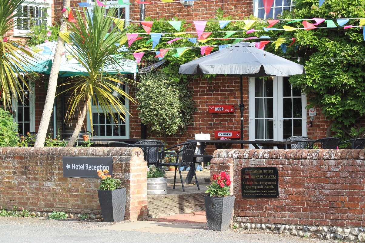 Sutton Staithe Hotel-官方
