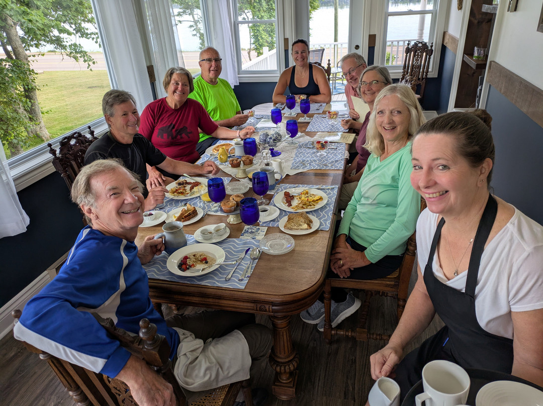 Points East Coastal Inn主图