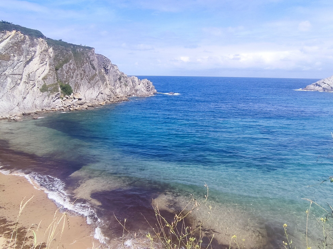 Playa de Covachos-Soto de la Marina必去景点