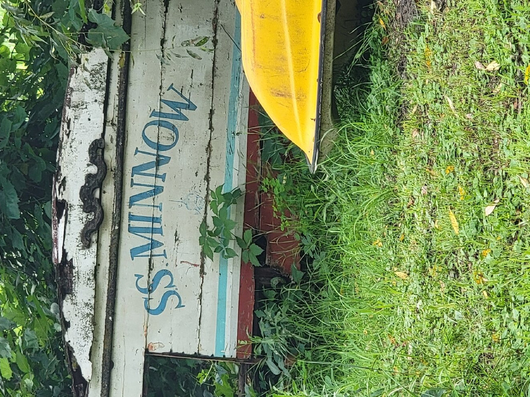 Hot Sam’s Antiques & Used Furniture-Lakeville必去景点