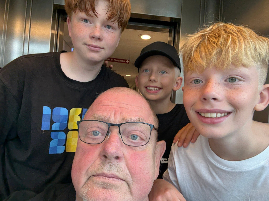 斯温堡酒店主图