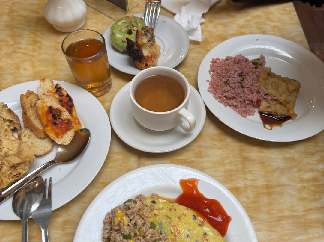 万隆金花酒店主图