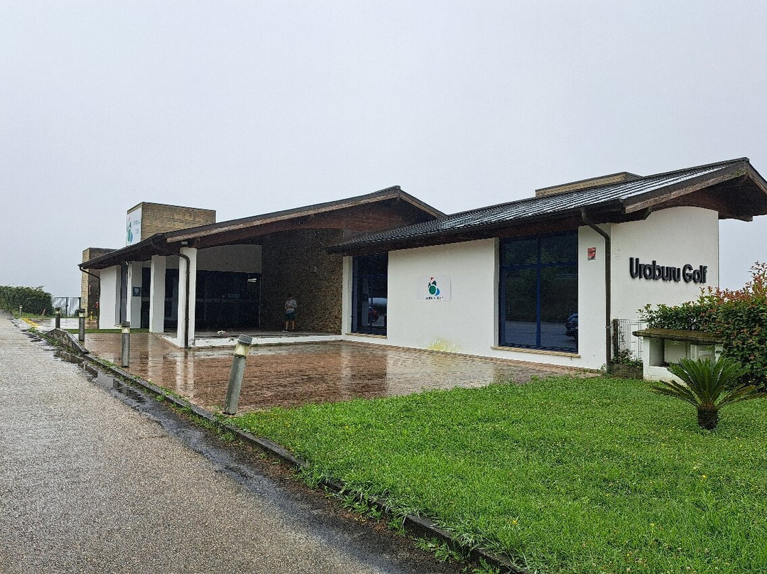 Uraburu Golf-加尔达卡沃必去景点