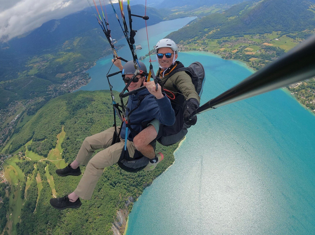 Les Grands Espaces Parapente Annecy-塔卢瓦尔必去景点
